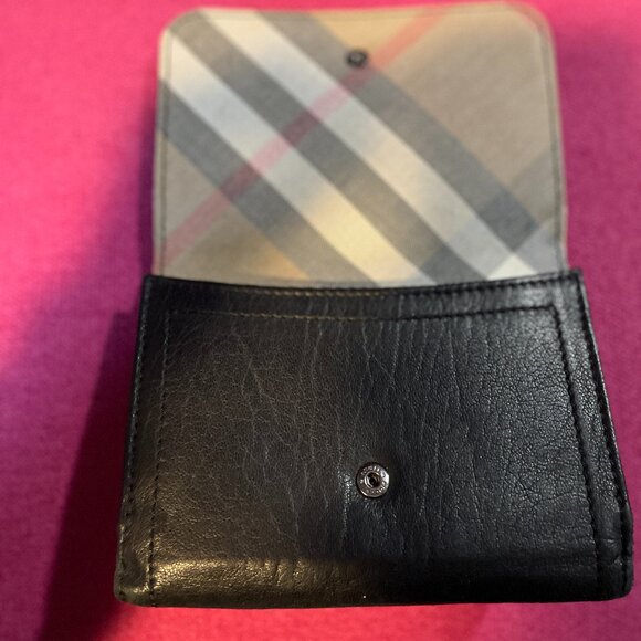Burberry London Leather Compact Wallet - Picture 2 of 8